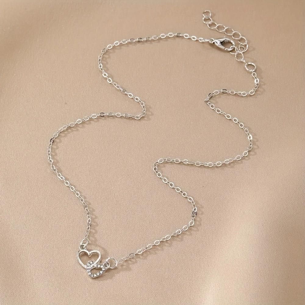 LuxeCharm Silver-Plated Heart Pendant – Elegant Chain for Women