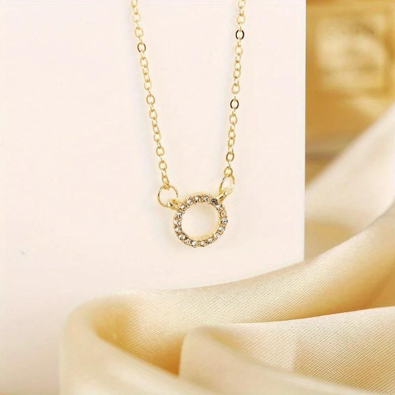 Gold-Plated Stone Pendant – Elegant Chain for Women