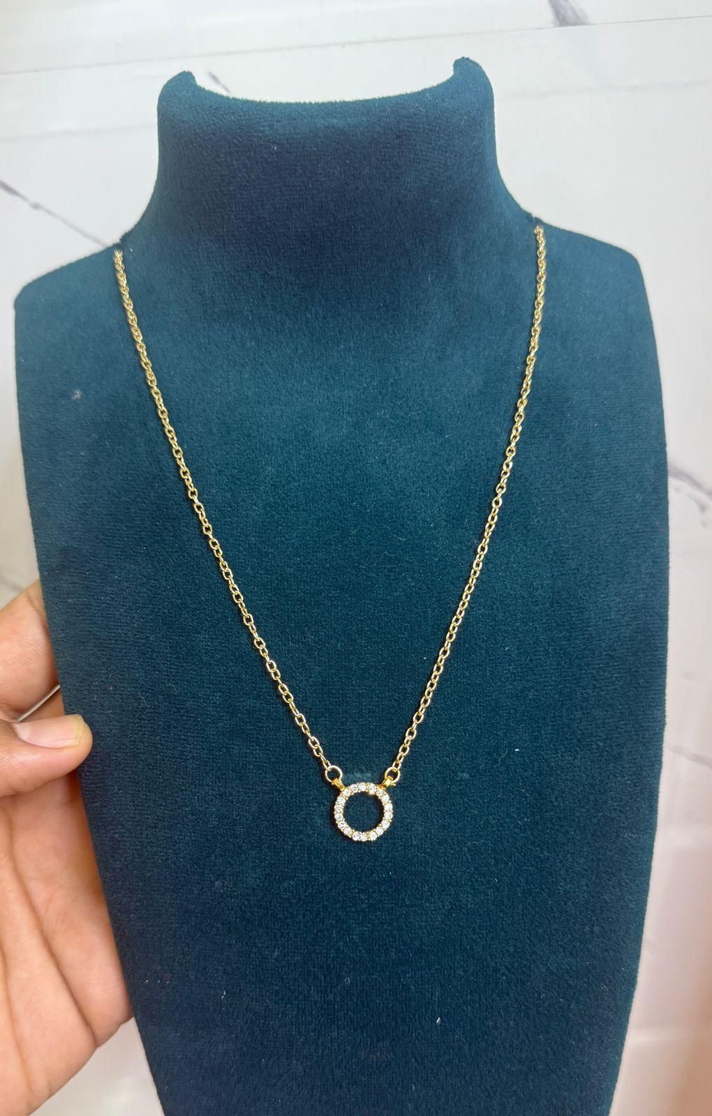 Gold-Plated Stone Pendant – Elegant Chain for Women