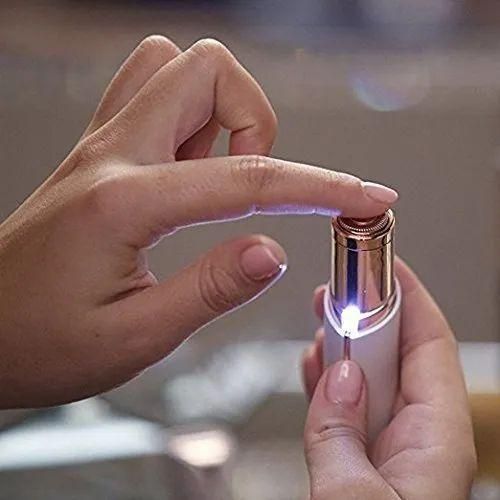SmoothGlo Precision Facial Hair Remover – Flawless Finish Every Time